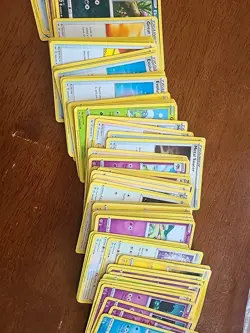 100 2020 Sword And Shield Series Pokemon TCG Card Lot - Image 5