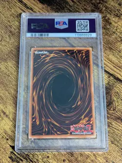 Yugioh Blue-Eyes White Dragon SDK-001 Ultra Rare Unlimited PSA 8 NM-MT - Image 2