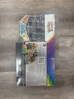 Pokemon Sword and Shield Evolving Skies Elite Trainer Box ETB and Tin - Image 3