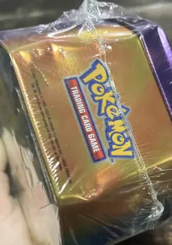 New Pokemon TCG V Forces Tin Galarian Slowbro New *read description* 820650808401 - Image 2