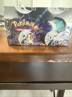Pokemon TCG Chilling Reign Sword & Shield Sealed Booster Box SWSH06 - Image 3