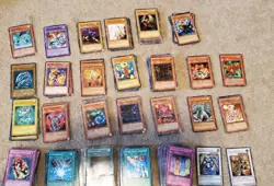 Large Vintage Yu-gi-oh Card Lot 370+ cards - Image 1