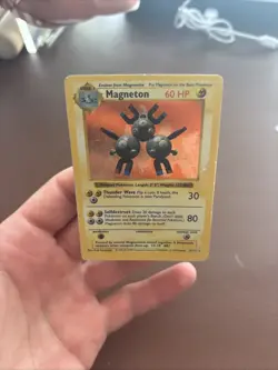 OC Magneton Shadowless Holo Base Set 9/102 Pokemon TCG **OC ERROR** - Image 3