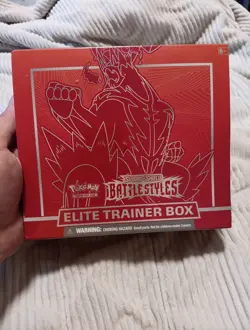 Pokemon Sword & Shield Battle Styles Elite Trainer Box ETB (Red and Blue set) - Image 2