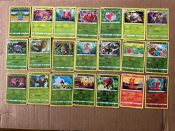 Pokemon TCG 130 Card Lot of 2022 Sword & Shield Lost Origin No Duplicates - Image 4