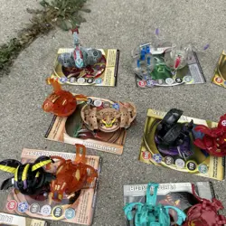 Bakugan Battle Brawlers Bundle Lot 20+ Bakugan 50+ Cards Rare Collectible Toys - Image 3