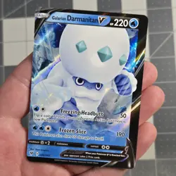 Galarian Darmanitan V Miscut Error Pokemon Card Vivid Voltage 036/185 - Image 1
