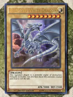 YuGiOh BLUE-EYES WHITE DRAGON Ultra Rare MVP1-ENSV4 - Image 2