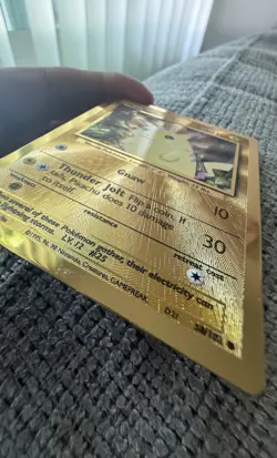 Pokemon TCG Celebrations Pikachu Gold Metal Card 58/102 - Image 3