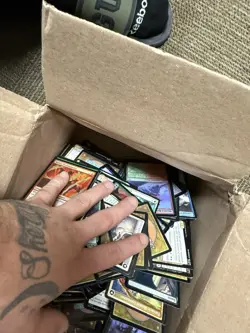 Box Full of Magic: The Gathering Cards Lot - Image 4