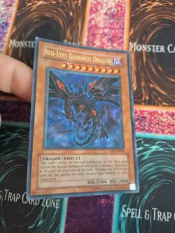 Yugioh Red-Eyes Darkness Dragon SD1-EN001 Ultra Rare Unlimited Lightly Played - Image 2