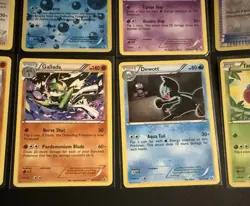 Pokemon TCG Card Lot 12 Card Mix - LEGENDARY TREASURES LP - 2013 - holo & Non - Image 4