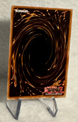 Yu-Gi-Oh! 2005 PALADIN OF WHITE DRAGON SUPER RARE DR1-EN081 - Image 5