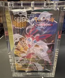 Pokemon TCG SWSH Evolving Skies Booster Box SEALED w/Acrylic Case - Image 4
