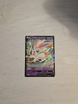 Pokemon TCG Sylveon V SWSH Black Star Promos SWSH202 Holo Promo - Image 1