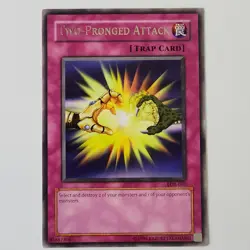 Two-Pronged Attack - LOB-061 - MP - Rare - Unlimited - Yugioh - 1996 - Image 1