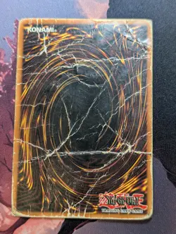 Yugioh Blue-Eyes White Dragon SKE-001 Super Rare UNL ED - DAMAGED - Image 2