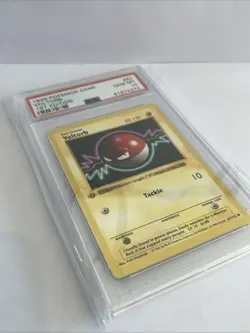 Pokemon TCG - Voltorb 67/102 - 1st Edition - Shadowless Base Set Psa 10 - Image 3