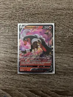 Houndoom V 021/189 Swsh03: Darkness Ablaze Holo Near Mint Pokemon TCG - Image 1