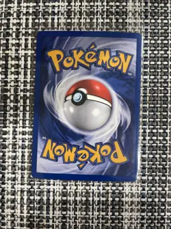 Pokemon TCG Shining Gyarados Holo Neo Revelation NM + Holo swirl - Image 2