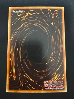Yu-Gi-Oh TCG 2002 Blue-Eyes White Dragon DDS-001 Secret Rare Holo YuGiOh English - Image 2
