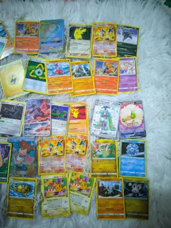 Lot of 105 multiple pokemon cards - Image 1