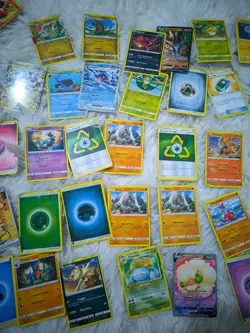 Lot of 105 multiple pokemon cards - Image 5