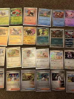 Pokemon TCG Prismatic Evolutions English Pokeball Bundle 32 Cards - Image 3