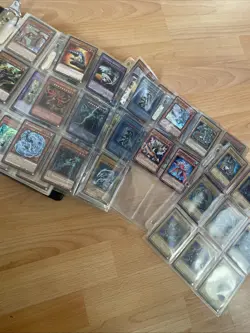 Sammelauflosung - Yugioh & Pokemon Karten - Kompletter Sammelordner - Image 1