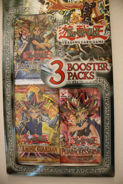 Yu-Gi-Oh 3 Booster Packs Legacy of Darkness Pharaonic Guardian Pharaoh's Servant - Image 1