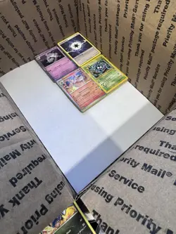 🔥 17lbs 4200+ UNSEARCHED Pokemon Bulk Lot! Some Holos & Vintage Cards LP/NM ✨ - Image 2