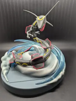 Pokemon Shiny Rayquaza Figure Hidden Fates Premium Card Holder One Owner - Image 4