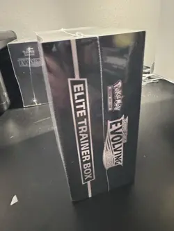 Pokemon TCG Sword & Shield Evolving Skies ETB Factory Sealed - Image 4