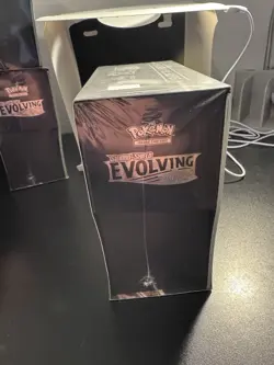 Pokemon TCG Sword & Shield Evolving Skies Elite Trainer Box - BRAND NEW & SEALED - Image 4