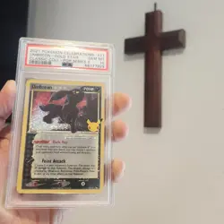 2021 Pokemon Celebrations Umbreon Gold Star #17 PSA 10 - Image 3