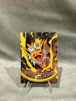 2000 Topps Nintendo Topps Pokemon TV Animation #135 Jolteon Holo Foil - Image 1