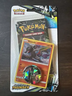 Pokemon Sun & Moon Lost Thunder Single Checklane Pack Blister (Salandit) - Image 1