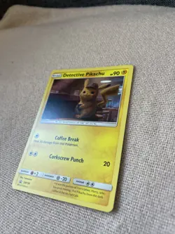 Pokemon TCG Detective Pikachu Detective Pikachu SM190 Promo - Image 2