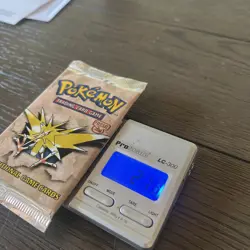 Pokemon WOTC (HEAVY 21.3g)Fossil Unlimited Booster Pack Zapdos - Image 4