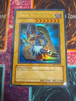 Yu-Gi-Oh! Dark Magician DB1-EN102 Ultra Rare Unlimited Near Mint - Image 1