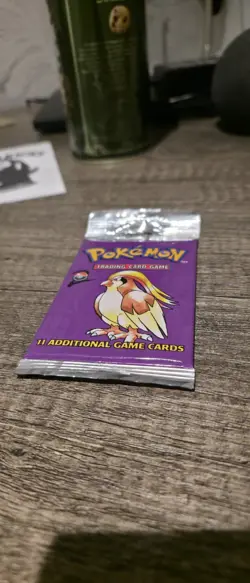 Pokemon 2000 Base Set 2 Booster Pack WOTC Vintage TCG Pidgeot Art Sealed Vintage - Image 4