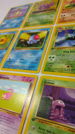 Wizards of the Coast Pokemon 1st Edition Fossil Booster Pack (Opened Lite) - Image 4