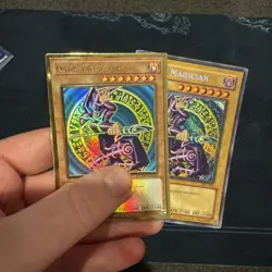 YUGIOH DARK MAGICIAN 1ST ED MAXIMUM GOLD MAGO-EN002 MISPRINT ORANGE - Image 2