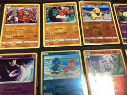 2022 Pokemon Lost Origin /196 - (32) Card Lot. Holo / Shine / Basic No Reserve - Image 5