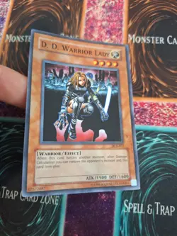Yugioh D.D. Warrior Lady DCR-027 Super Rare OG Unlimited NM/LP - Image 2