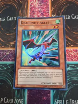Yugioh Dragunity Aklys SDDL-EN003 Super Rare 1st Edition Near Mint - Image 1