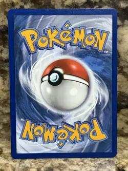 Pokemon TCG Reshiram Shining Fates 017/072 Holo Amazing Rare NM - Image 2