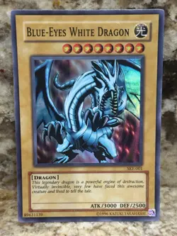 Blue-Eyes White Dragon SKE-001 - Super Rare Unlimited YuGiOh TCG - LP - Image 1