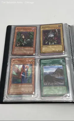 YU-GI-Oh! 1st Edition Book 1996 Lot Of Collection Binder Trading Game Card - Image 4