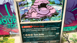 Muk 127/198 LP Pokemon Card | SV01: Scarlet & Violet Base Set Reverse Holo - Image 2